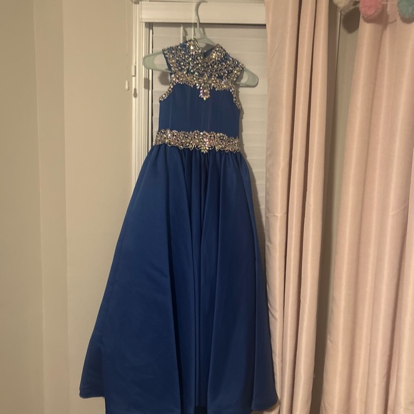 Gorgeous (Bright) Royal Blue Girls Pageant Gown! Size 8 girls, brand is DFG - Picture 3 of 3